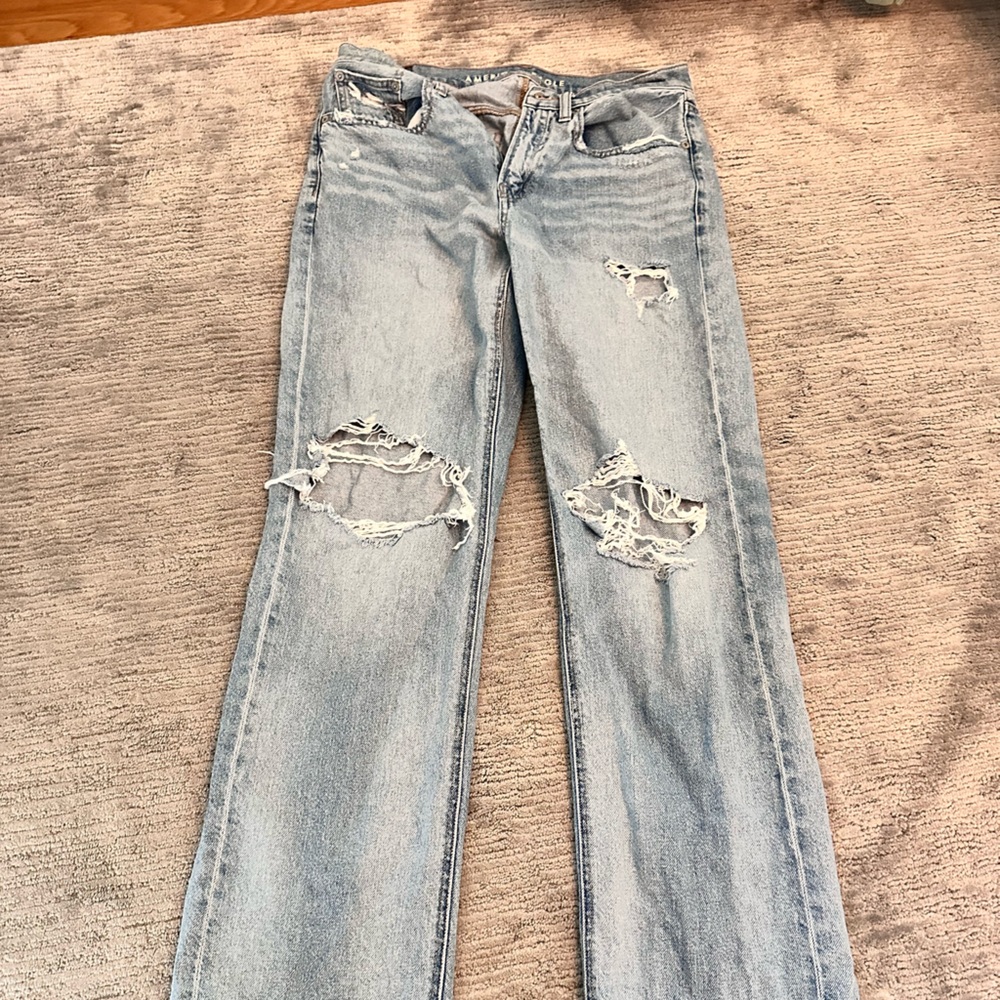 American Eagle Baggy Straight Leg Ripped Jeans | Size 2 Short